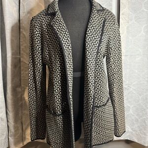 Black & Cream cardigan size Medium long sleeve with pockets